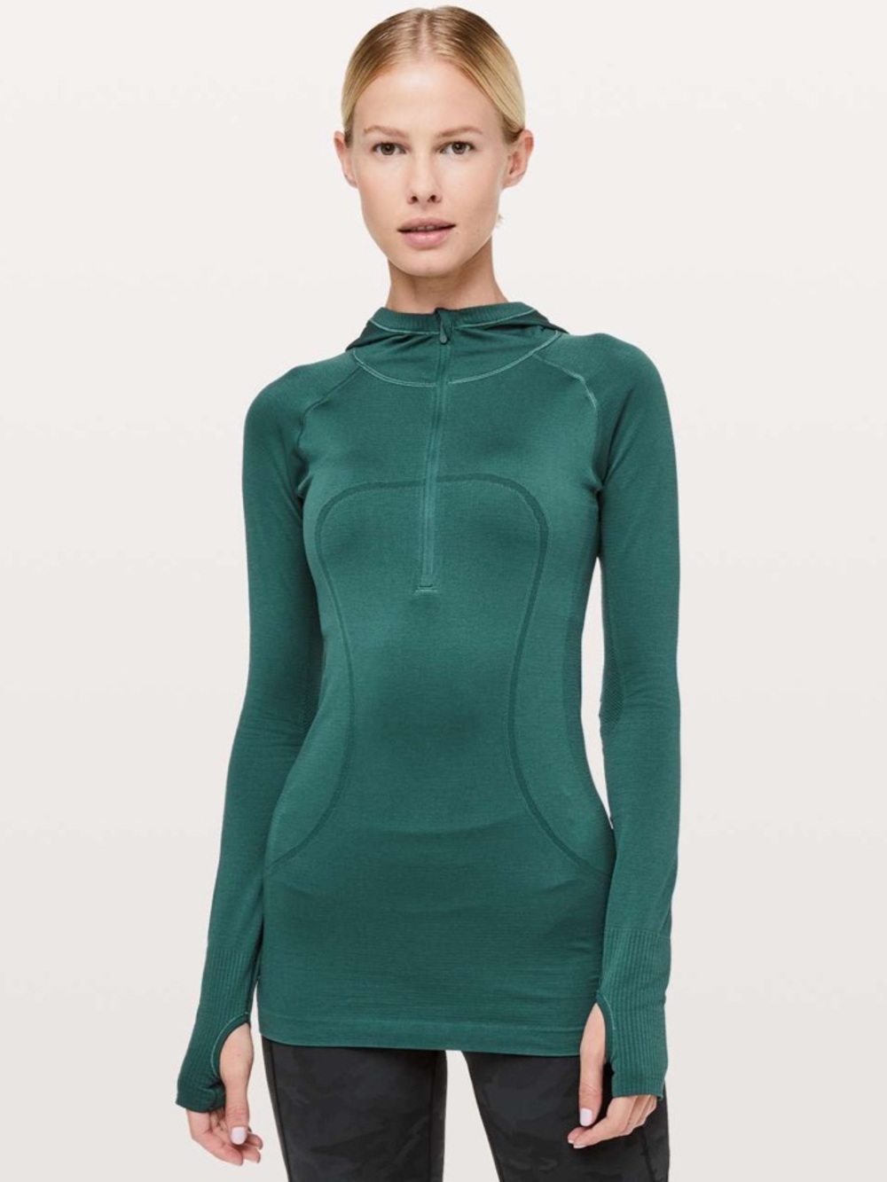Lululemon Swiftly Tech Hooded 1/2 Zip
Green Jasper / 2